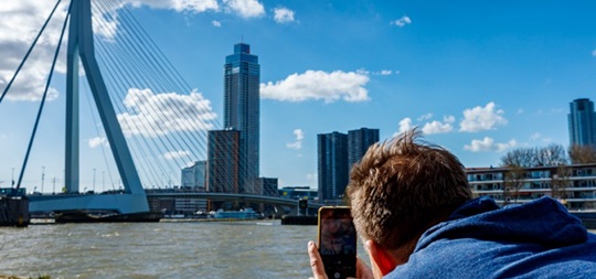 Elke dag trots op de stad: schrijf je in voor fotowedstrijd RET en win jaarlang gratis ov