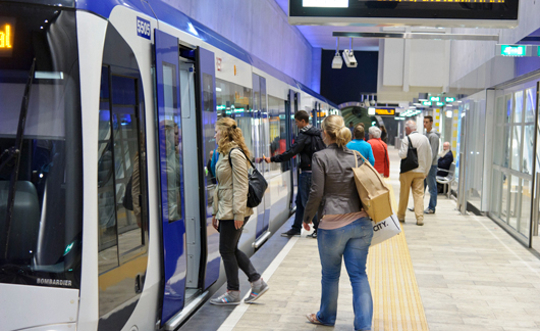 Reizigers waarderen RET bus, tram en metro met hogere rapportcijfers