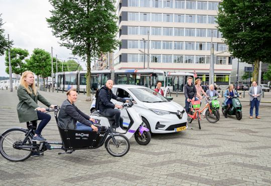 RET en 8 mobiliteitsdeelaanbieders lanceren unieke samenwerking